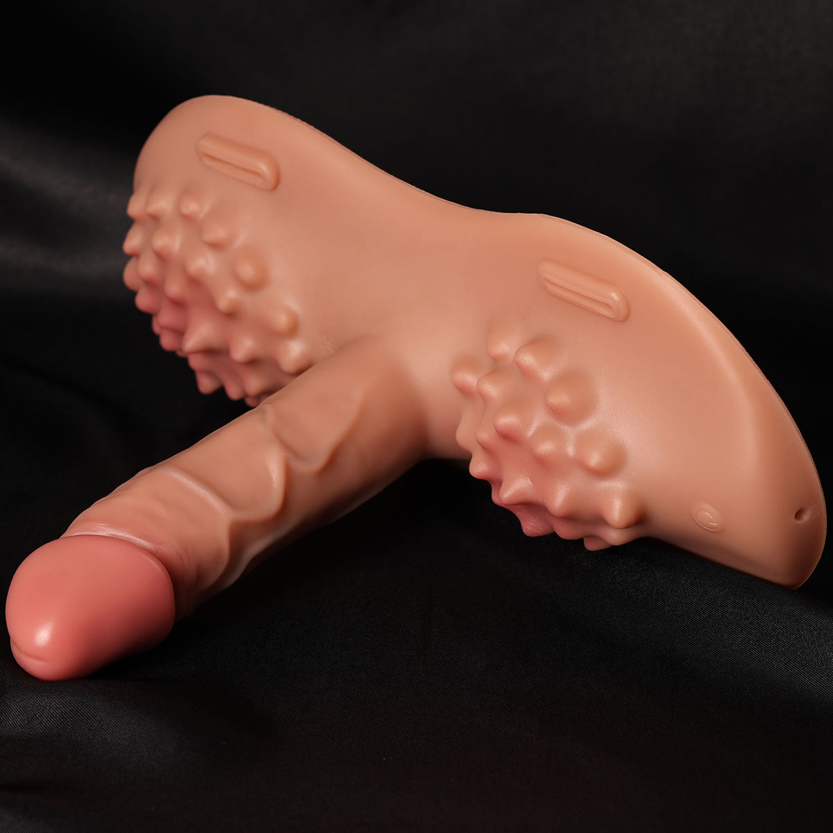 Realistischer Dildo mit Saugfuß