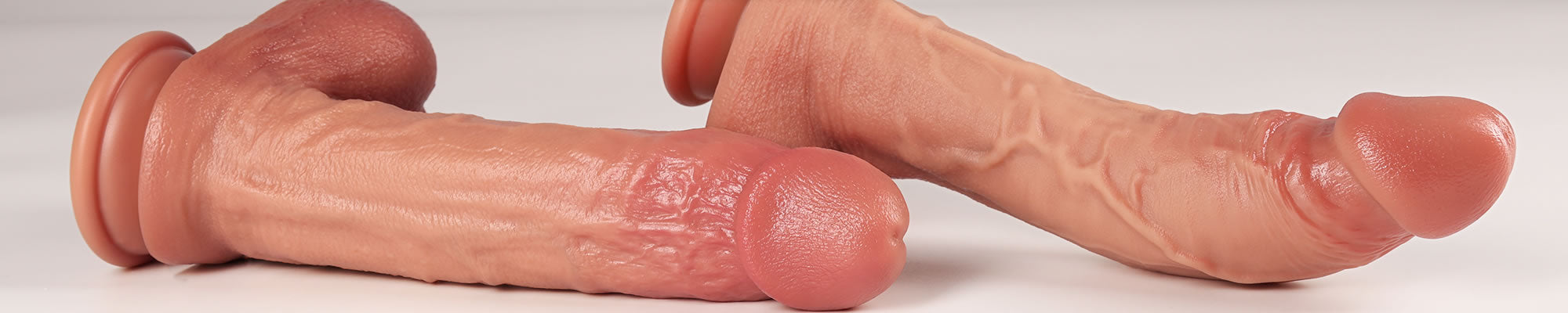 Deepthroat Dildos – für intensiven & komfortablen Oralverkehr